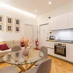 I-host Elegant Flat Near Bocconi & Center 아파트 *
