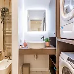 I-host Elegant Flat Near Bocconi & Center 밀라노