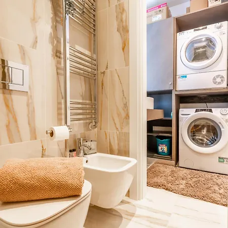 I-host Elegant Flat Near Bocconi & Center 밀라노